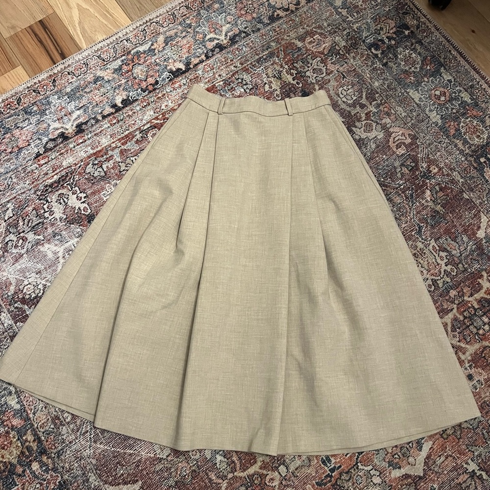 Aritzia Babaton Enterprise Skirt Size - Picture 4 of 5